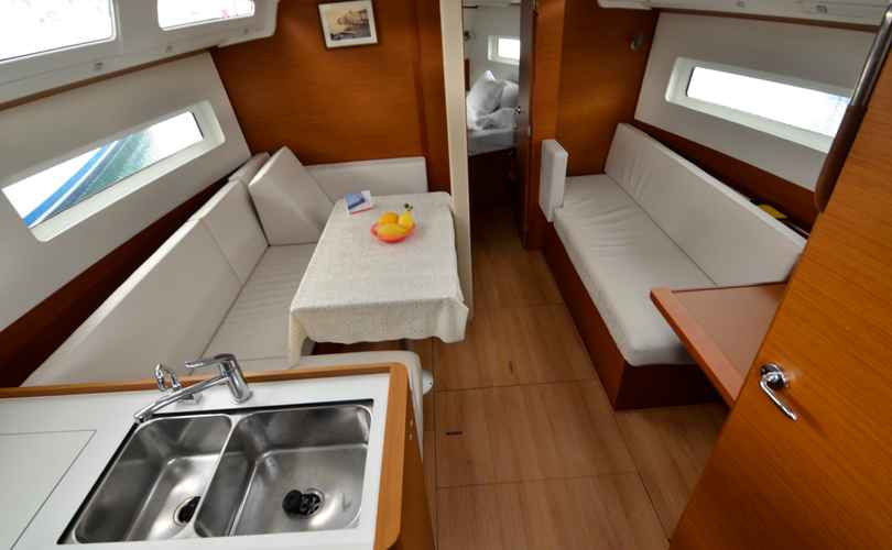 Photo Sun Odyssey 380 (2023)
