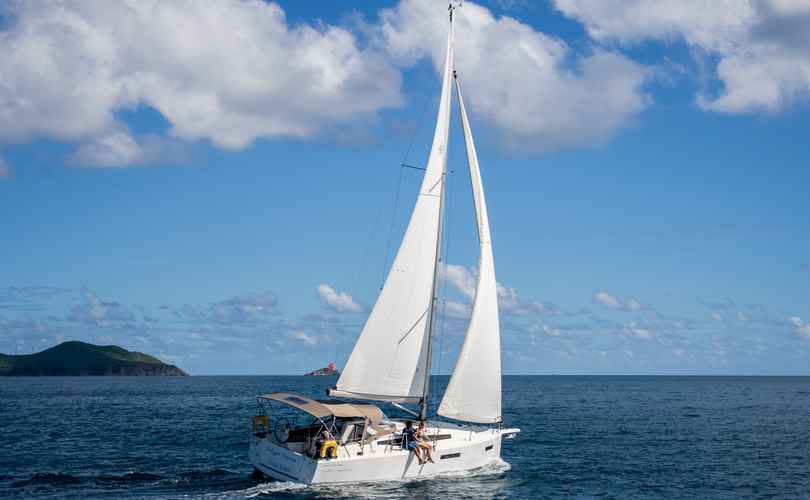 Sun Odyssey 380