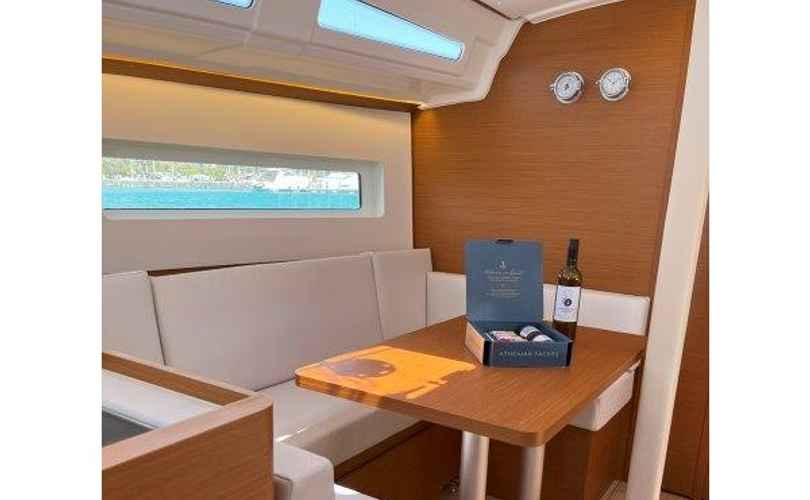 Photo Sun Odyssey 380 (2022)