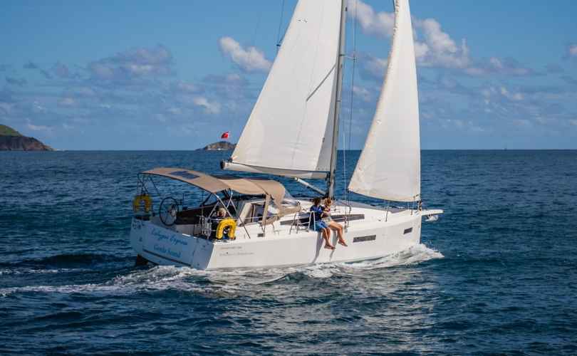 Sun Odyssey 380