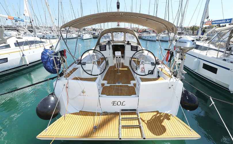 Sun Odyssey 389
