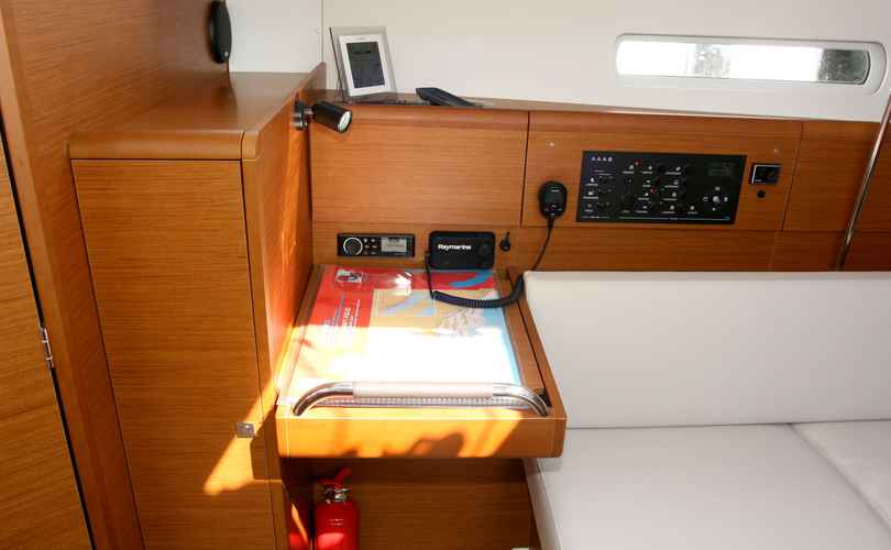 Sun Odyssey 389