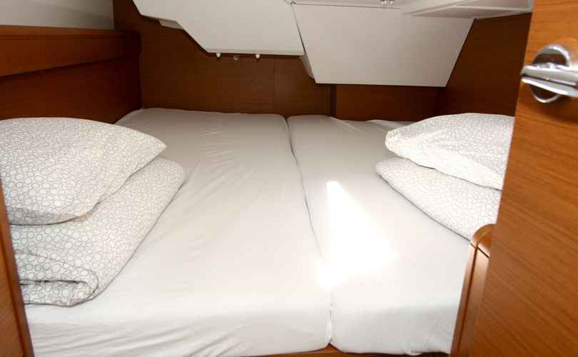 Sun Odyssey 389
