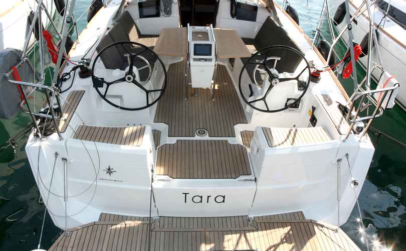 Sun Odyssey 389