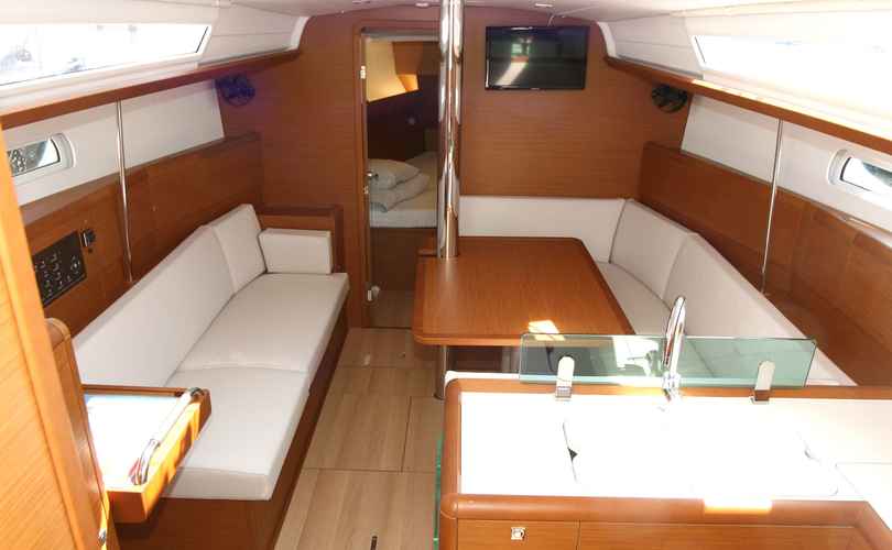 Sun Odyssey 389