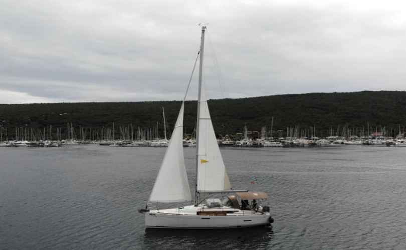 Photo Sun Odyssey 389 (2019)