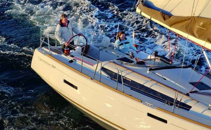 Sun Odyssey 389