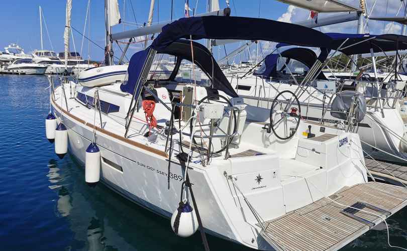 Sun Odyssey 389