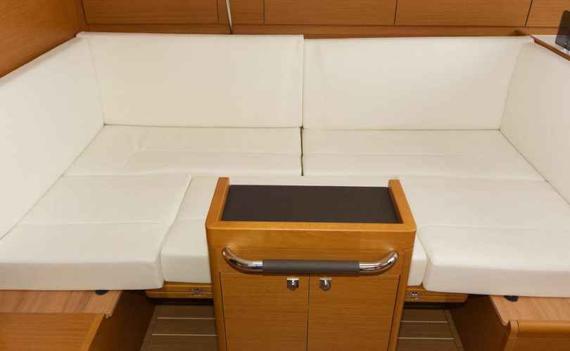 Sun Odyssey 409
