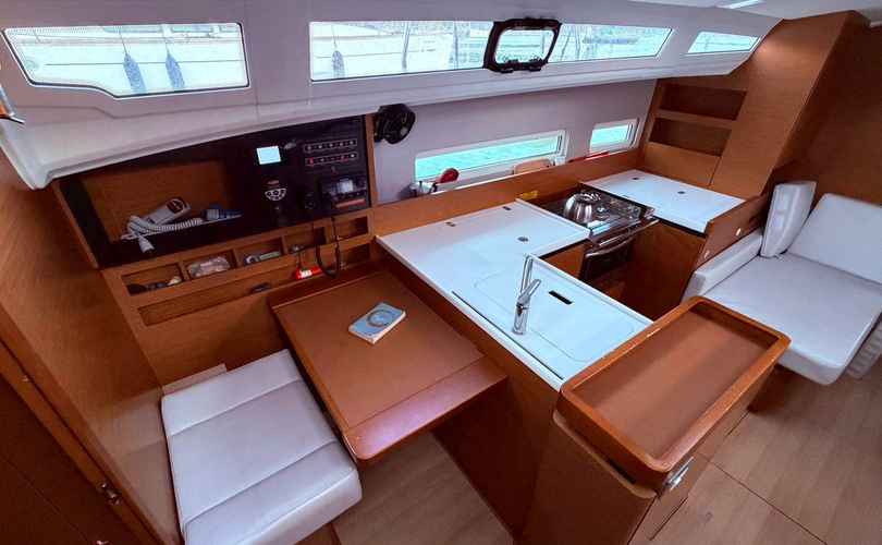 Photo Sun Odyssey 410 (2022)