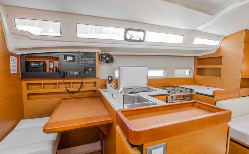 Sun Odyssey 410