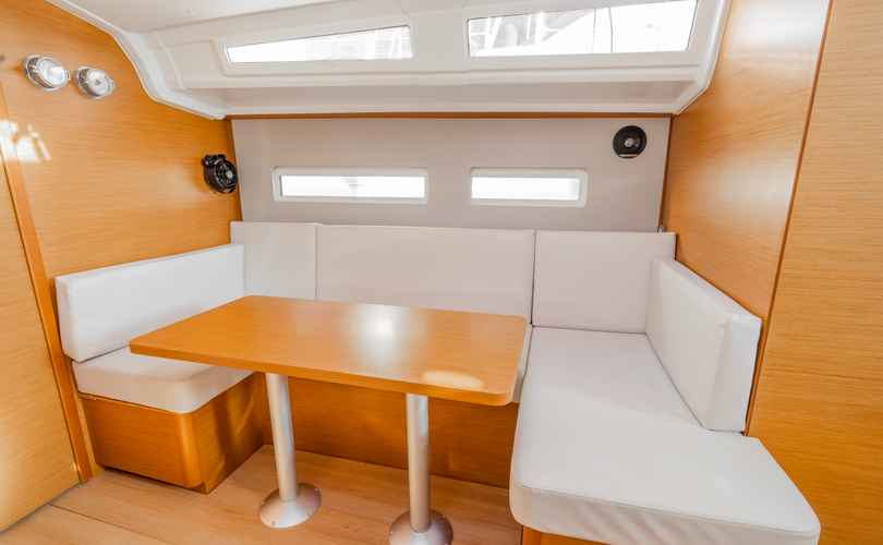 Sun Odyssey 410