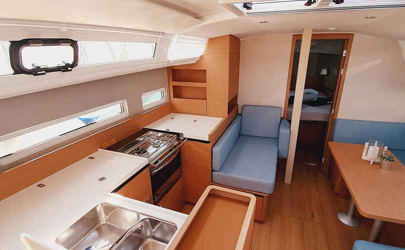 Sun Odyssey 410
