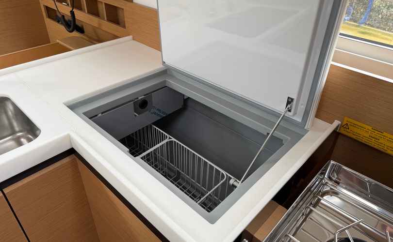 Photo Sun Odyssey 410 (2025)