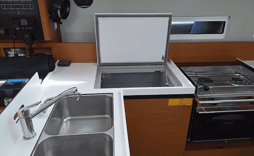 Photo Sun Odyssey 410 (2023)
