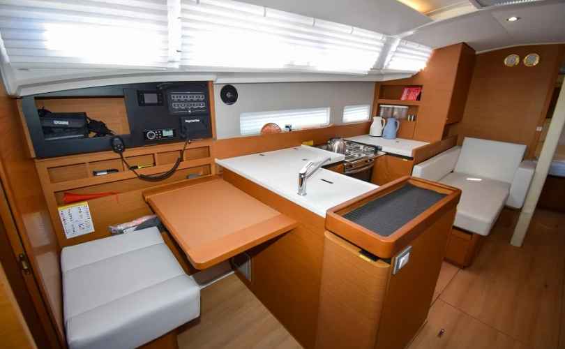 Sun Odyssey 410