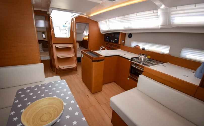 Sun Odyssey 410