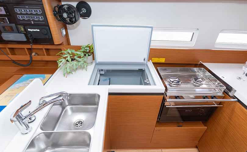 Photo Sun Odyssey 410 (2024)