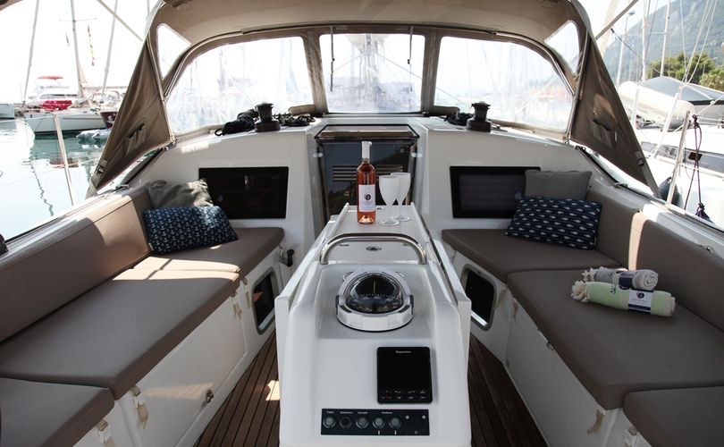 Photo Sun Odyssey 410 (2023)