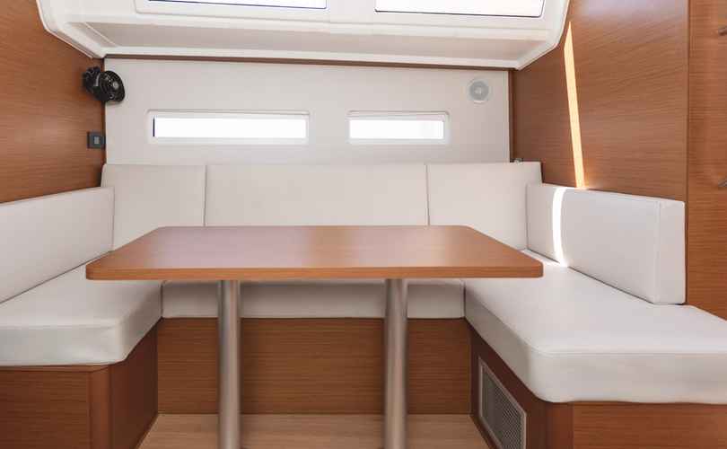 Sun Odyssey 410