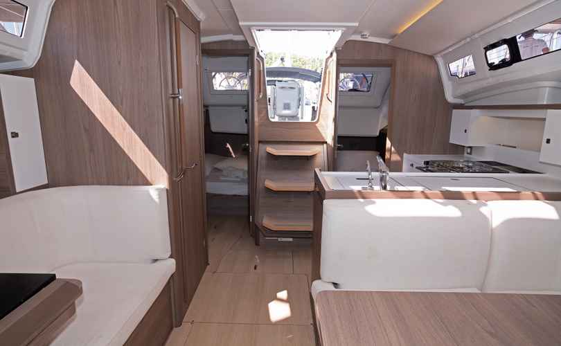 Sun Odyssey 415