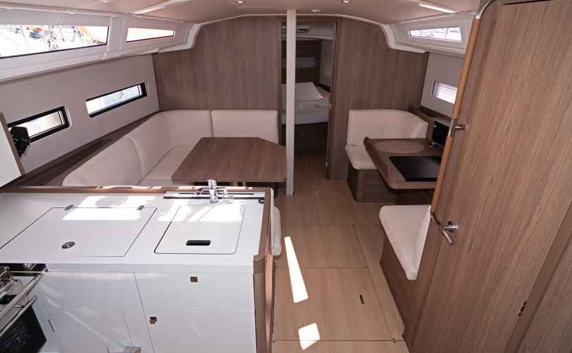 Sun Odyssey 415