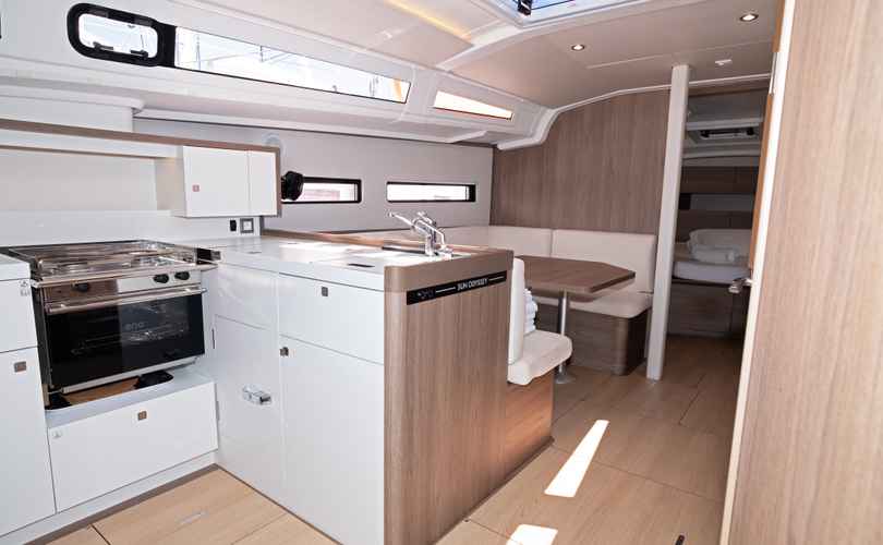 Sun Odyssey 415