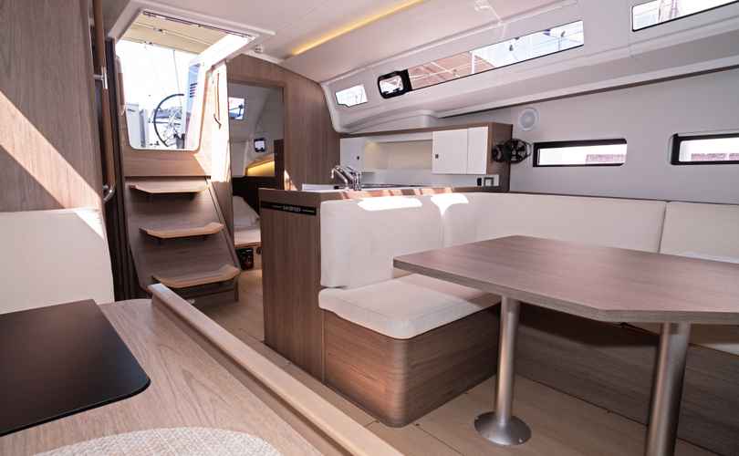 Sun Odyssey 415