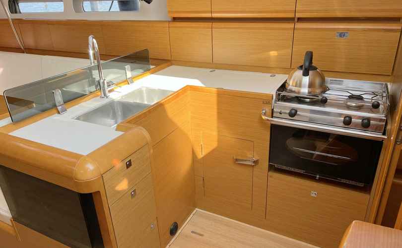 Sun Odyssey 439
