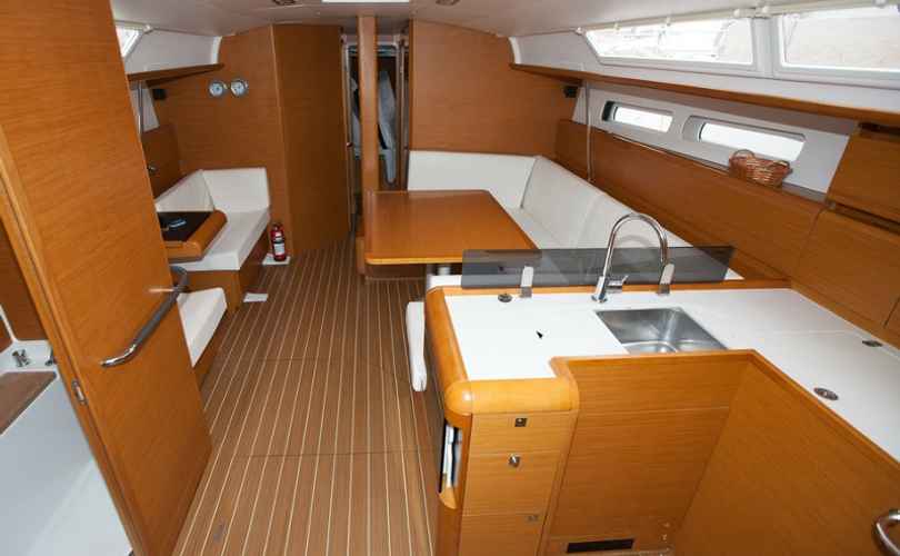 Photo Sun Odyssey 439 (2012)
