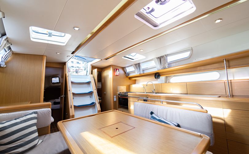 Sun Odyssey 44i