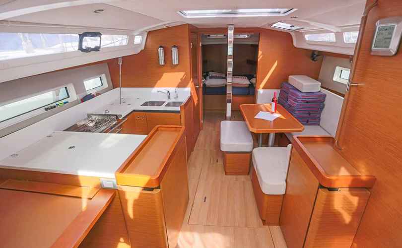 Sun Odyssey 440