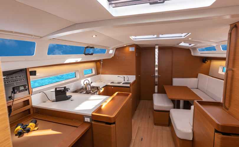 Sun Odyssey 440