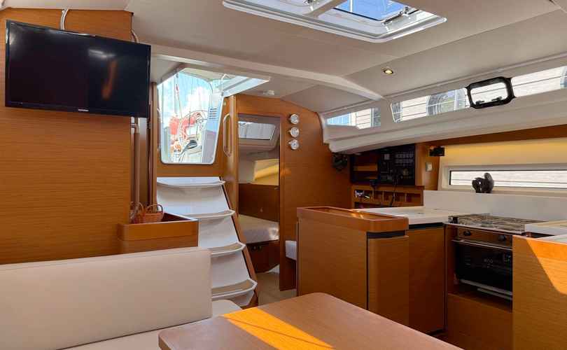 Sun Odyssey 440