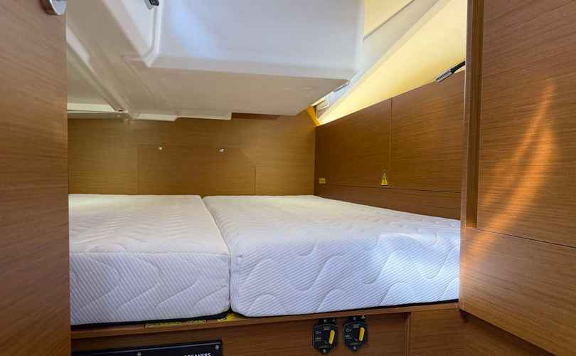 Sun Odyssey 440