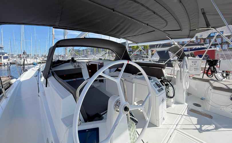 Sun Odyssey 440