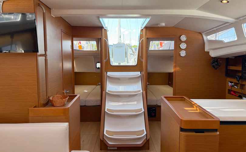 Sun Odyssey 440