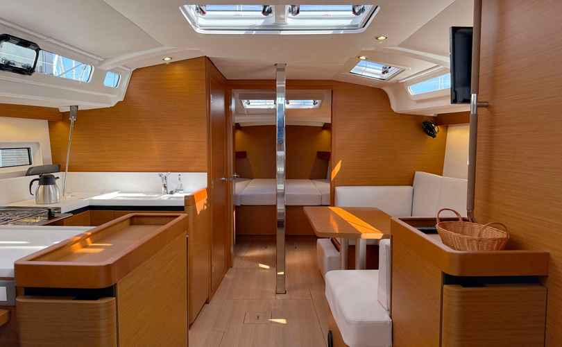 Sun Odyssey 440