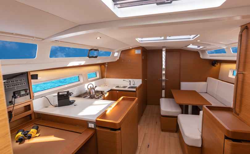 Sun Odyssey 440