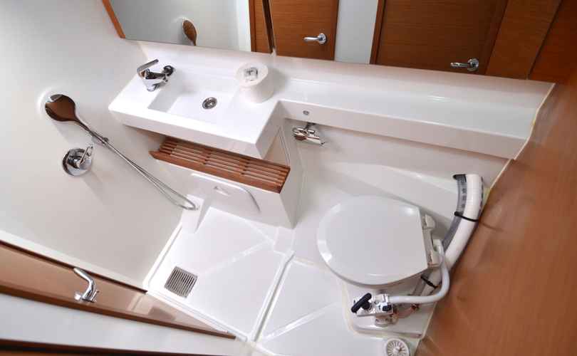 Sun Odyssey 440