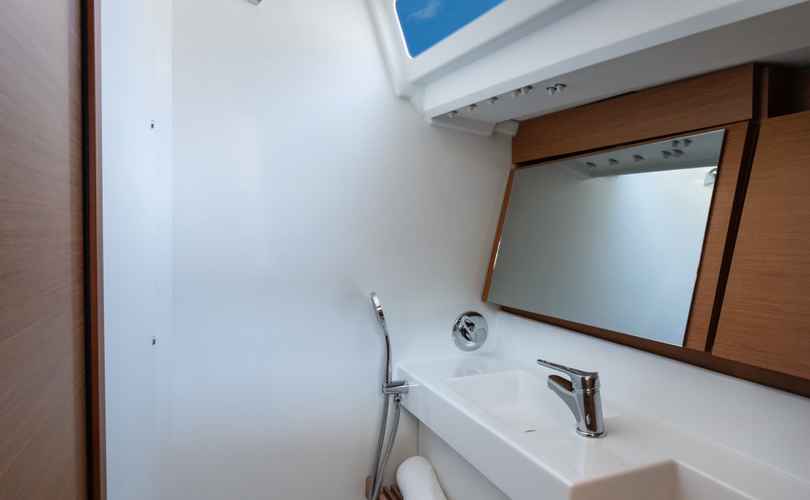 Sun Odyssey 440