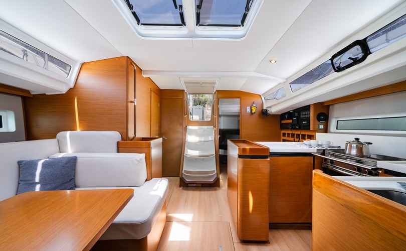 Sun Odyssey 440