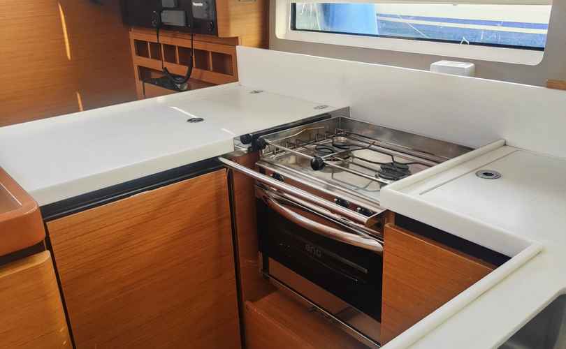 Sun Odyssey 440
