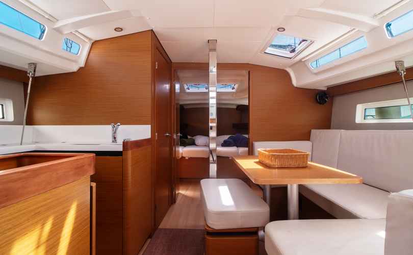 Sun Odyssey 440