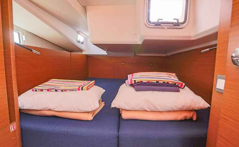 Sun Odyssey 440