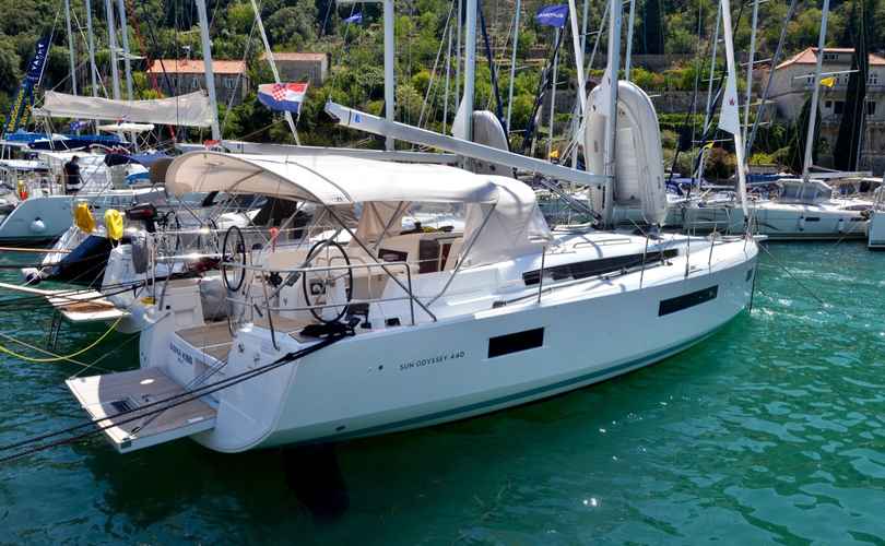 Sun Odyssey 440