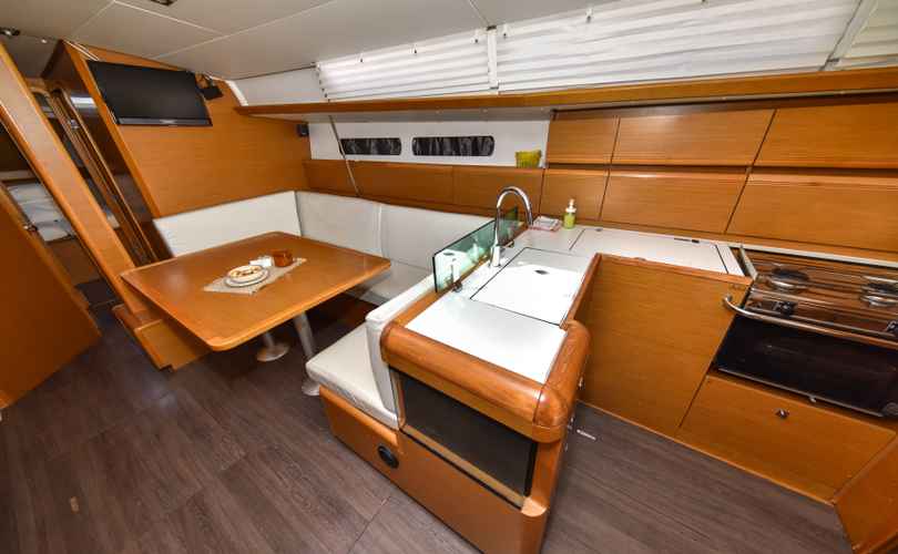 Sun Odyssey 449