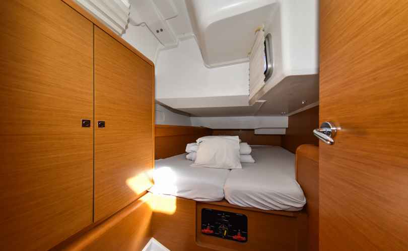 Sun Odyssey 449