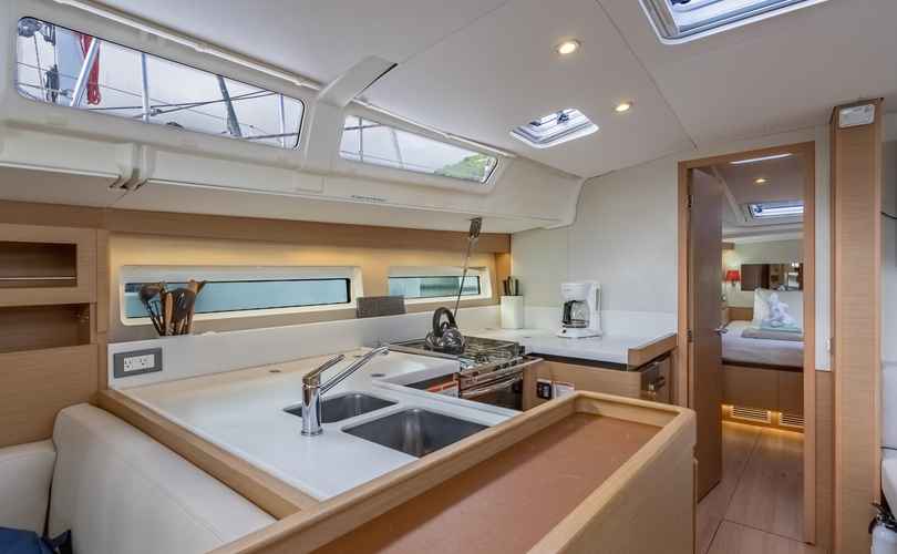 Sun Odyssey 490
