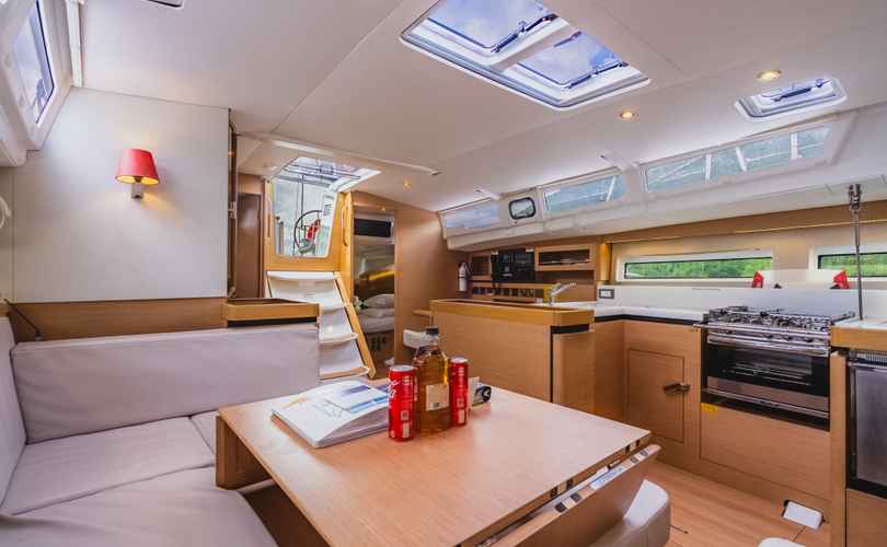 Sun Odyssey 490